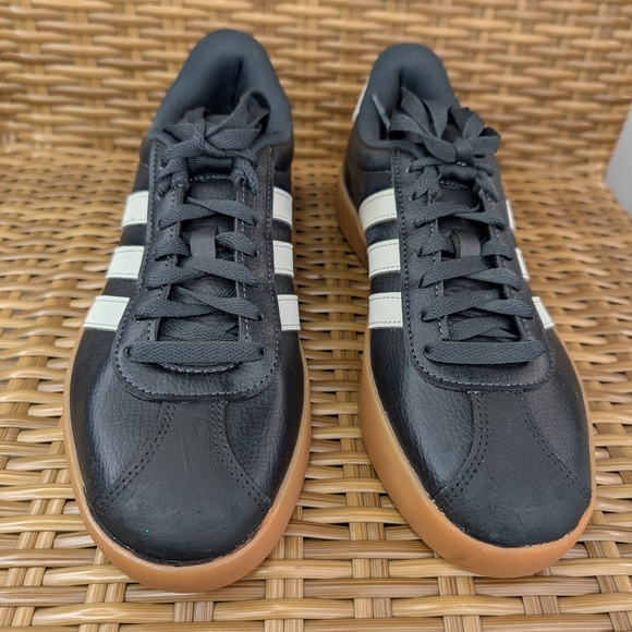 Adidas Black and White Skate Sneakers Shoes Gum Sole Size 8 - Picture 13 of 16